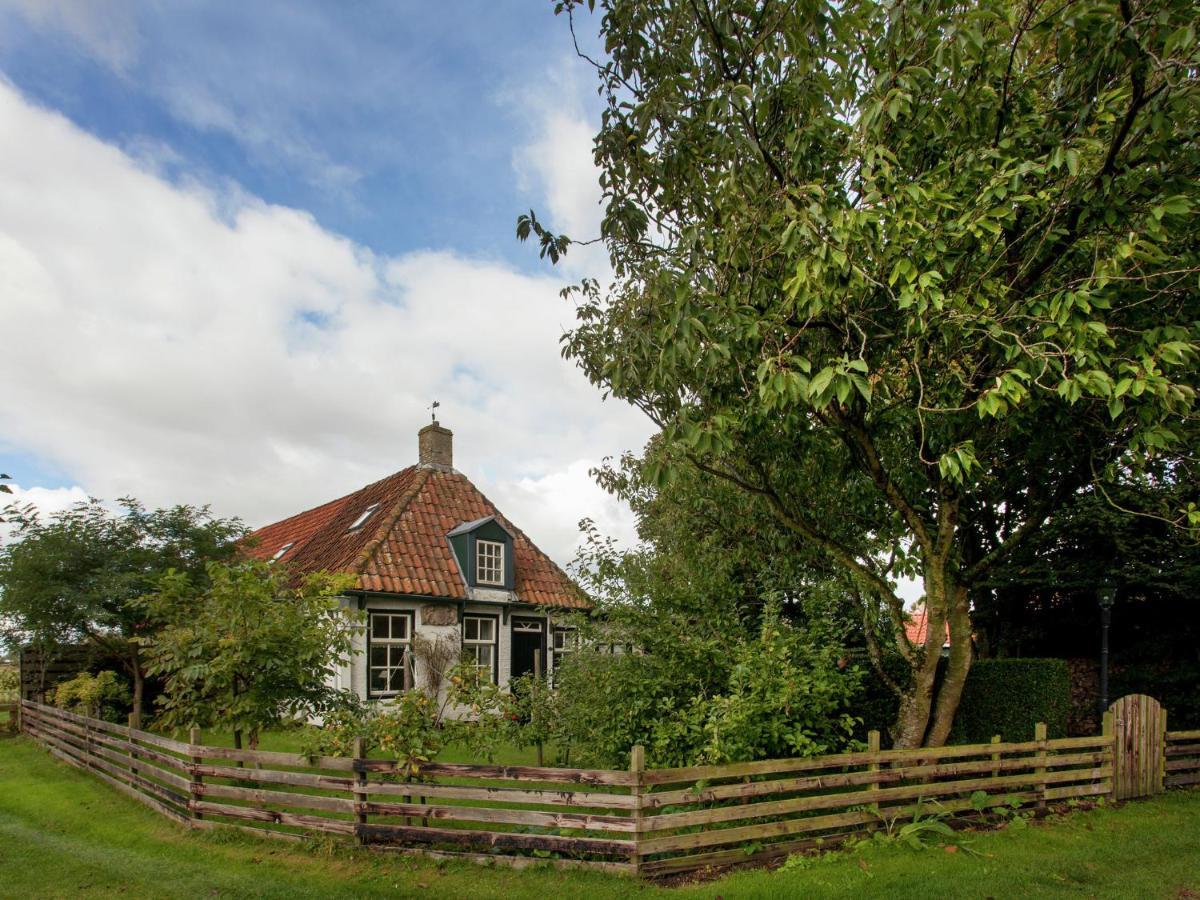 Fairytale Cottage In Nes Friesland With Garden Exterior foto